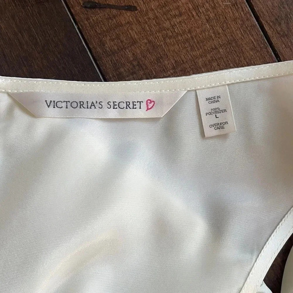 Victoria’s Secret nightgown, cream. Pearl embellished. Size large - Picture 11 of 11